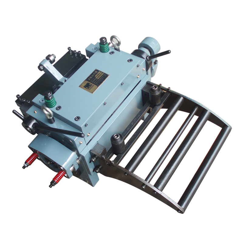 800滾輪送料機(jī)2 800滾輪送料機(jī)2